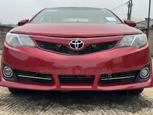 Toyota Camry SE 4dr Sedan w/Prod. End 11/13 (3.5L 6cyl 6A) 2014 Red