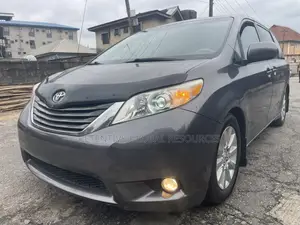 Toyota Sienna XLE 7 Passenger 2011 Gray