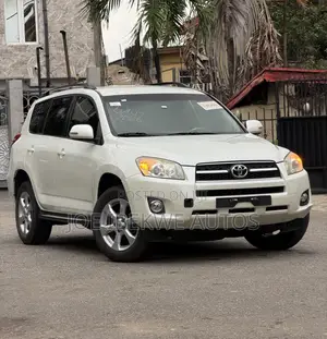 Toyota RAV4 2.5 Limited 4x4 2010 White