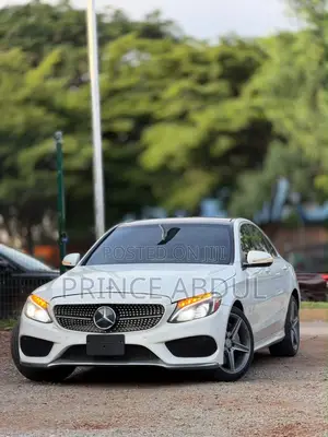 Mercedes-Benz C400 2019 White