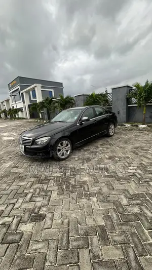 Mercedes-Benz C300 2009 Black