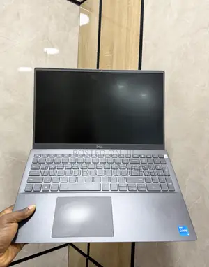Laptop Dell Vostro 15 5501 8GB Intel Core i5 SSD 256GB