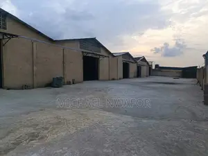 Massive Warehouse for Lease