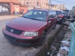 Volkswagen Passat 2003 Red