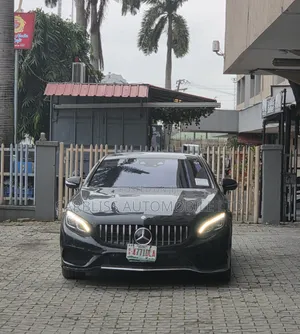 Mercedes-Benz B-Class 2016 Black