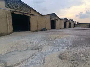 5 Bay Warehouse