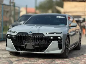 BMW 760 2023 Gray