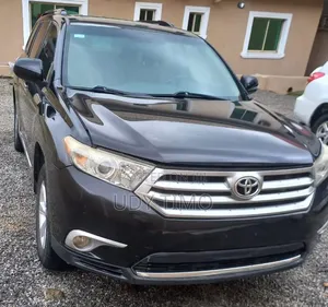 Toyota Highlander 2013 Black