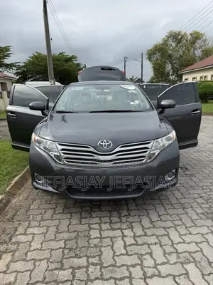 Toyota Venza 2010 Gray