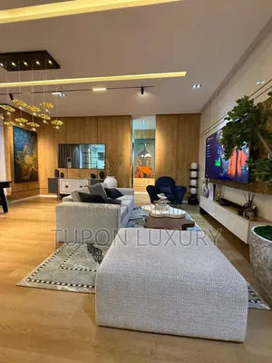 Luxury 2 Bed With Pool, PS5, Gym, Balconies, Snooker/Tennis