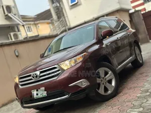 Toyota Highlander 2012 Burgundy