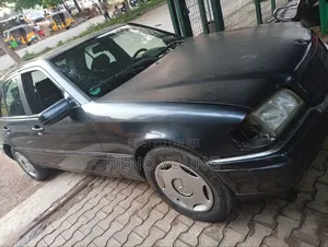 Mercedes-Benz C200 2000 Black