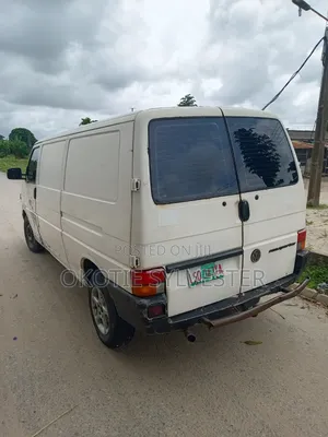 Volkswagen Transporter 2004 White