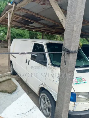 Volkswagen Transporter 2004 White