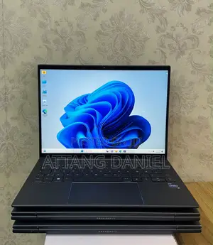 Laptop HP Dragonfly G4 16GB Intel Core i5 SSD 512GB