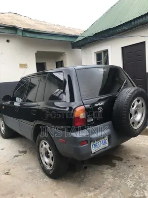 Toyota RAV4 Automatic 2000 Black