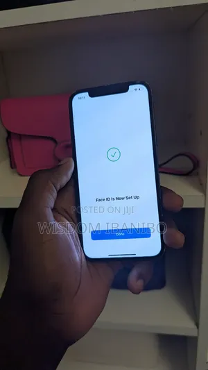 Apple iPhone 12 64 GB Black