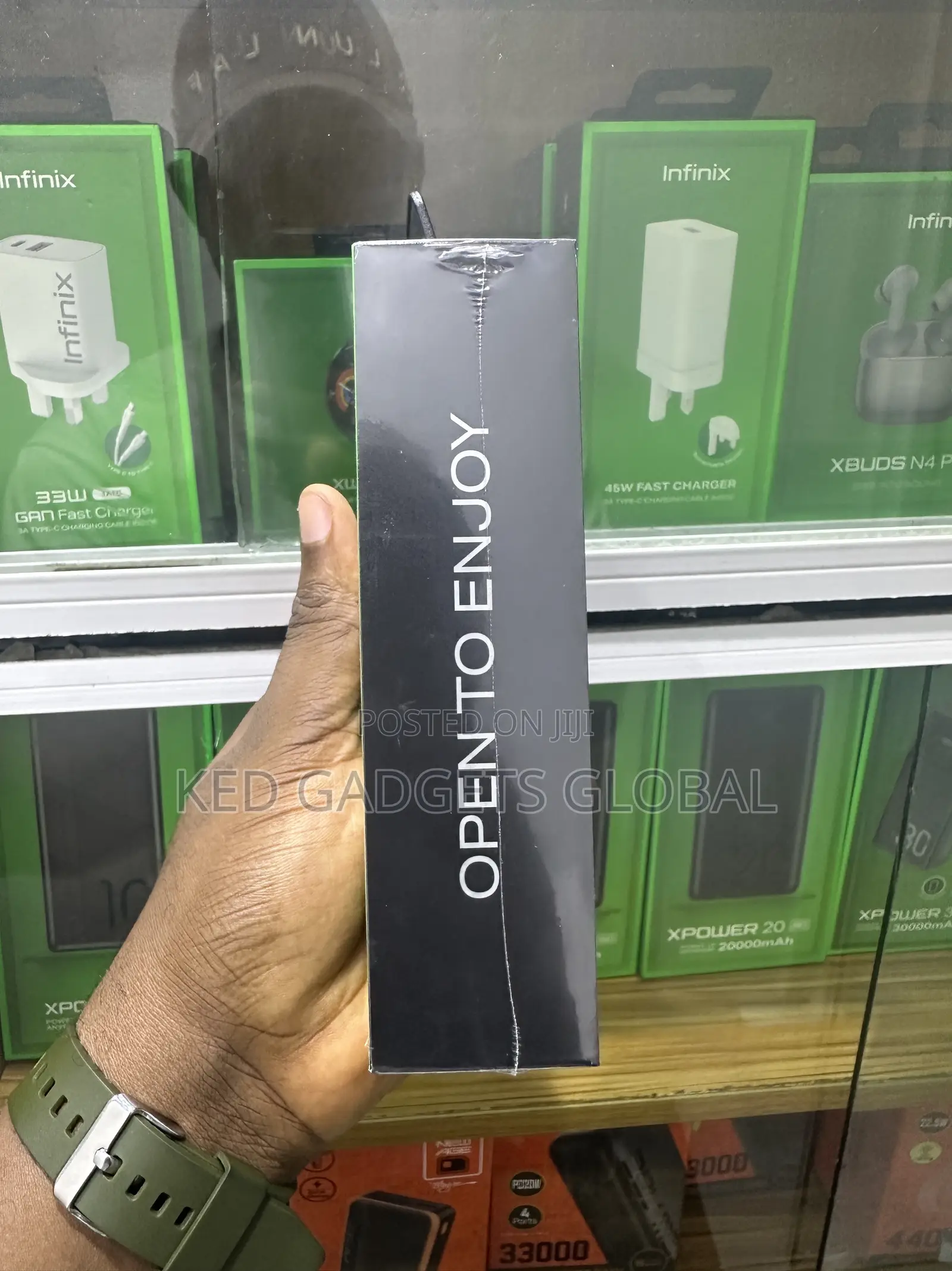 Infinix ZLOOP 4