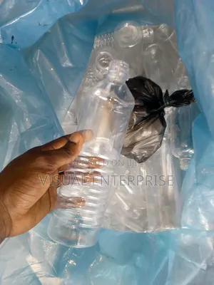 Brand New 75cl/750ml Plastic Bottles. 100 Pieces.