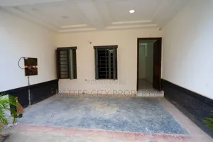 4bdrm Duplex in Beautiful Estate At for sale