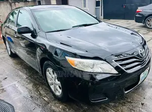 Toyota Camry SE V6 4dr Sedan (3.5L 6cyl 6A) 2011 Black