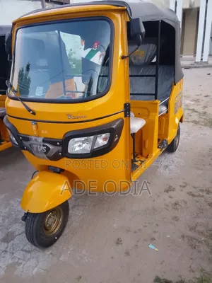 TVS King Deluxe Plus iTouch Start 2025 Yellow