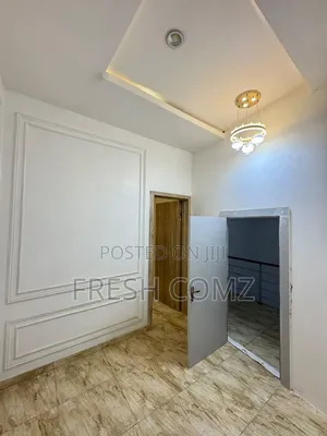 Mini Flat in Harris Drive Vgc for rent