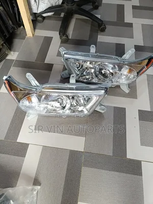 Head Light Toyota Highlander 2012