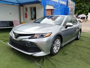 Toyota Camry 2020 Silver