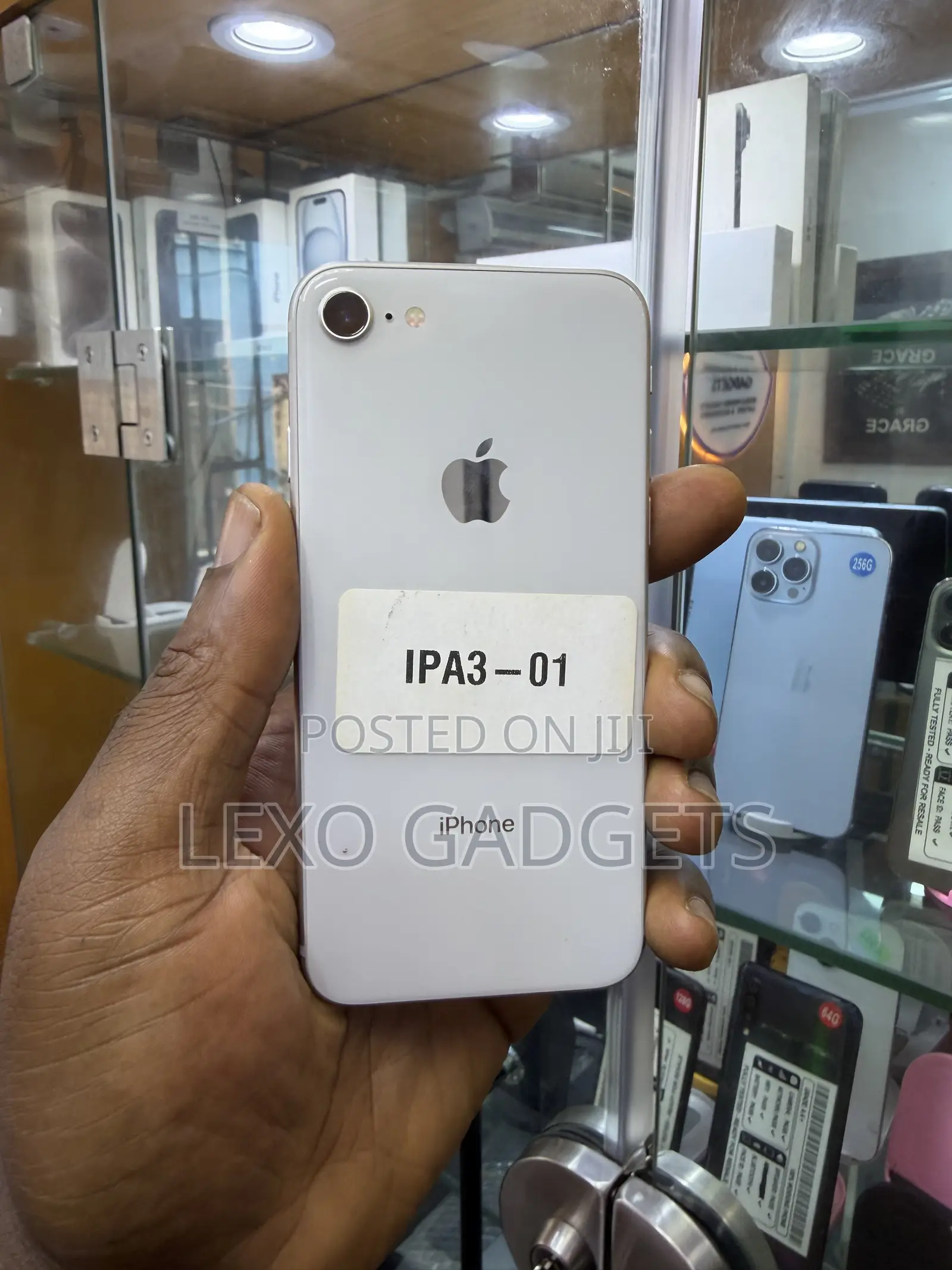 Apple iPhone 8 64 GB White