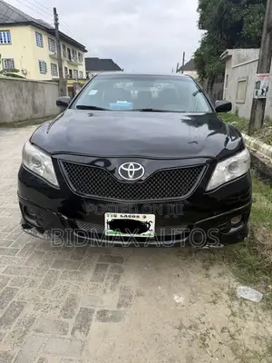 Toyota Camry SE 4dr Sedan (2.5L 4cyl 6AM) 2010 Black