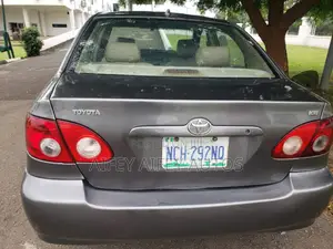 Toyota Corolla 2004 Gray