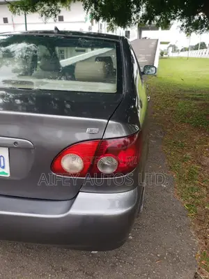 Toyota Corolla 2004 Gray
