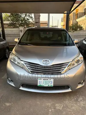 Toyota Sienna 2020 Gray