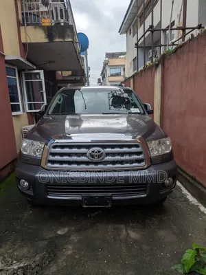Toyota Sequoia Limited 4dr SUV (5.7L 8cyl 6A) 2015 Gray