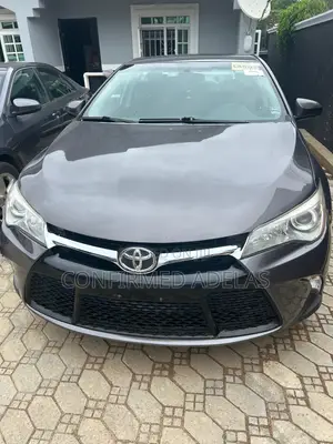 Toyota Camry SE 4dr Sedan (2.5L 4cyl 6A) 2016 Gray