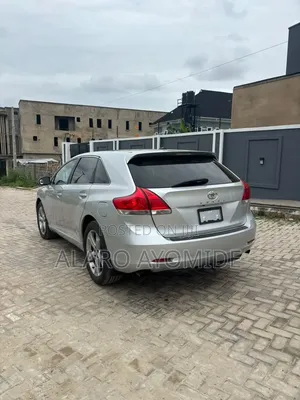 Toyota Venza 2010 Silver