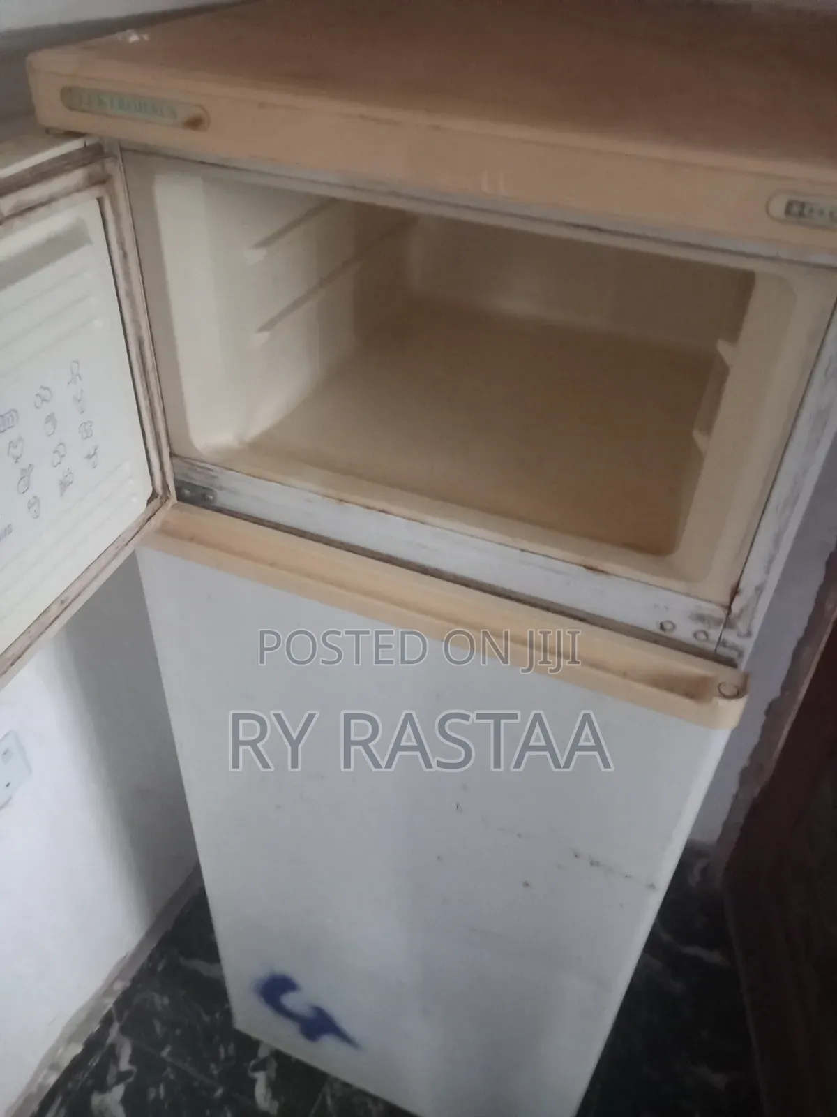 Fridge 4 Corner