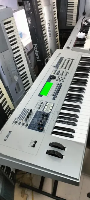 Yamaha Mo6