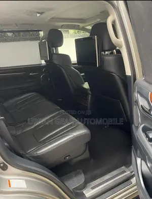 Lexus LX 570 AWD 2021 Gold