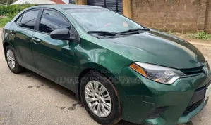 Toyota Corolla LE Premium 4dr Sedan (1.8L 4cyl CVT) 2015 Green