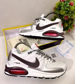 *Nike Air Max Muse