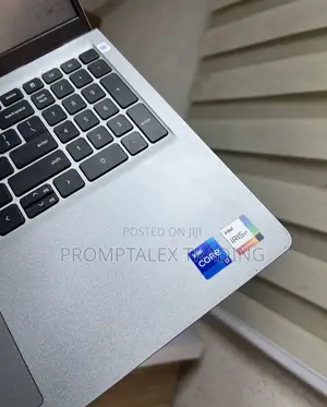 Laptop Dell Vostro 15 3530 16GB Intel Core i7 SSD 512GB