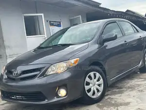 Toyota Corolla LE 4dr Sedan (1.8L 4cyl 4A) 2012 Gray