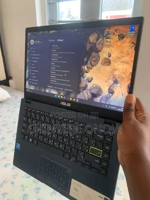 Laptop Asus Vivobook E410M 4GB Intel Celeron SSD 128GB