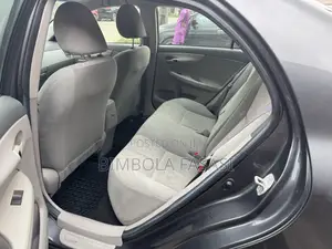 Toyota Corolla LE 4dr Sedan (1.8L 4 cyl 4A) 2009