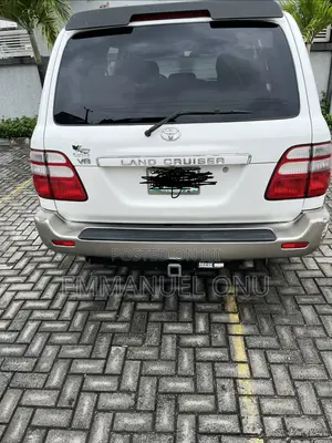 Toyota Land Cruiser 2003 White
