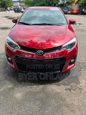 Toyota Corolla 2015 Red