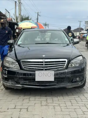 Mercedes-Benz C300 Sport Sedan AWD (3.0L 6cyl 7A) 2009 Black