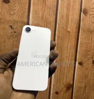 Apple iPhone 16e 128 GB White